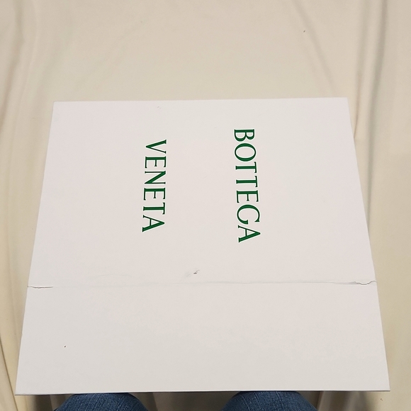 Bottega Veneta Empty Box White - Picture 6 of 11